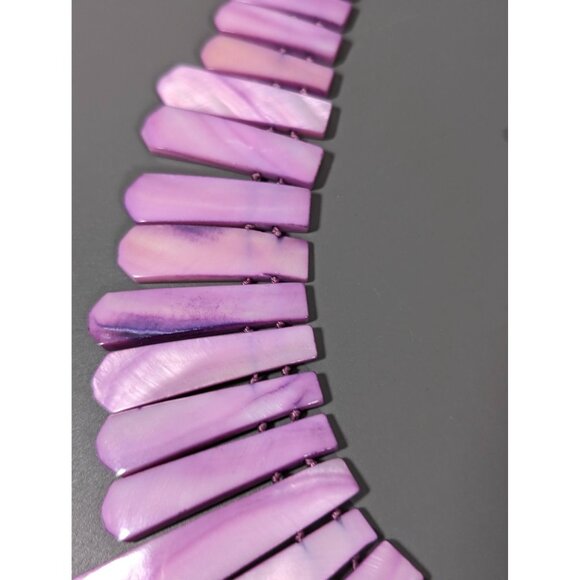 Beachy Boho Purple Shell Statement Necklace Bib Graduated 21 in - Picture 7 of 8